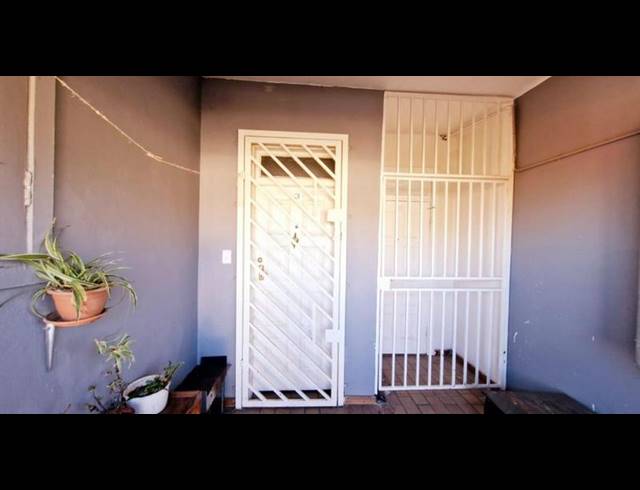 2 BEDROOM APARTMENT FOR SALE IN TOWNSVIEW